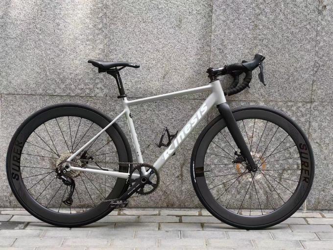 700x32c Bicicleta de carreras de carretera ligera Cuadro de disco de aleación de aluminio Bicicleta de carretera 10